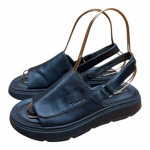 Tamaris Wo’s Size 7 (38 EU ) Wedge
Black Leather Slingback Platform Sandals